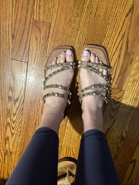 Steve Madden Tan Studded Multi-Strap Sandals